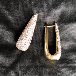 NWOT Gold earrings